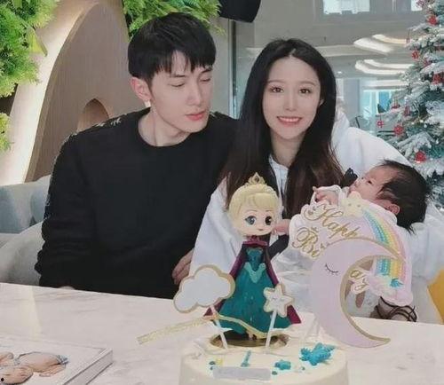 李向哲吃瓜,揭秘娱乐圈幕后故事